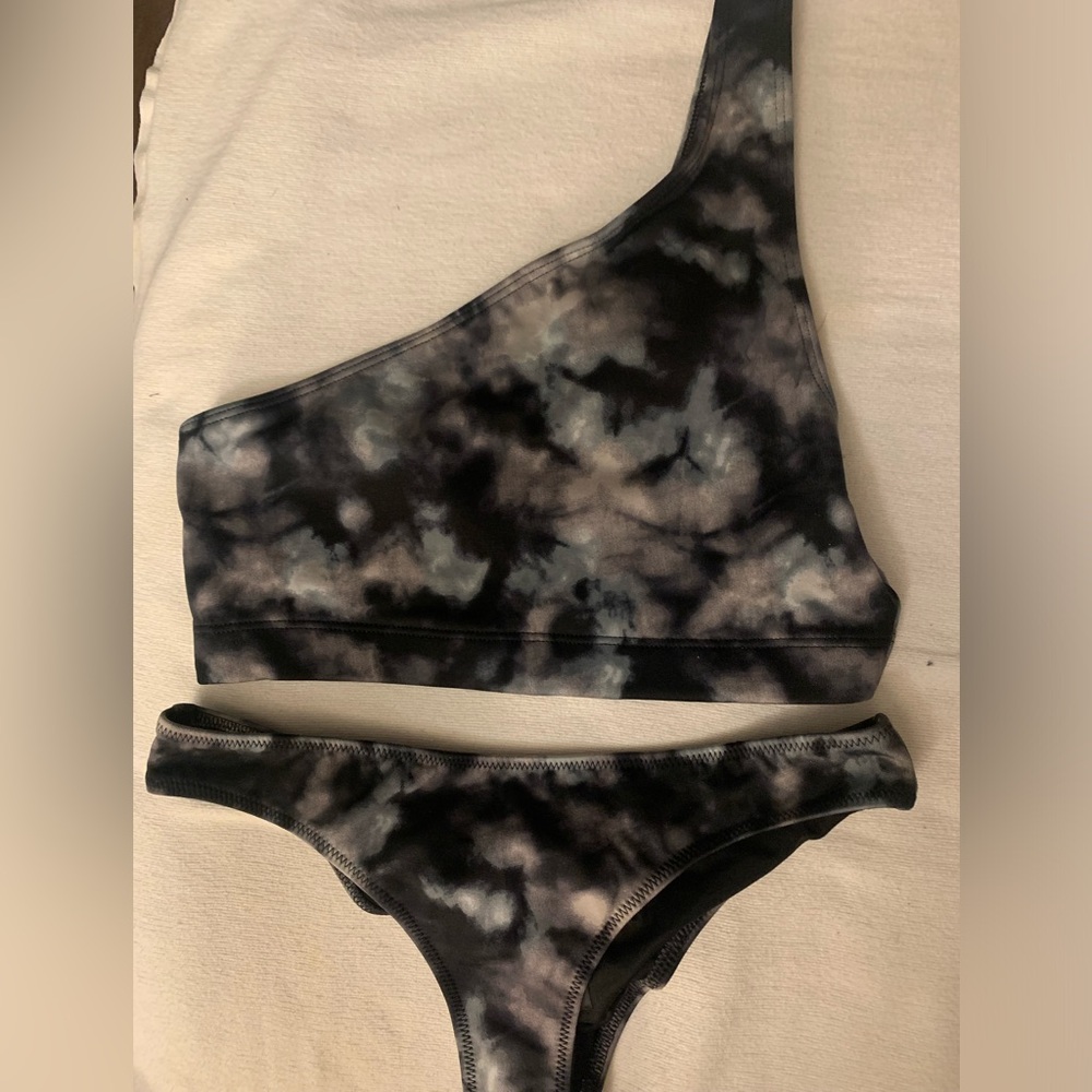 Victoria’s Secret Pink Active bikini/swim